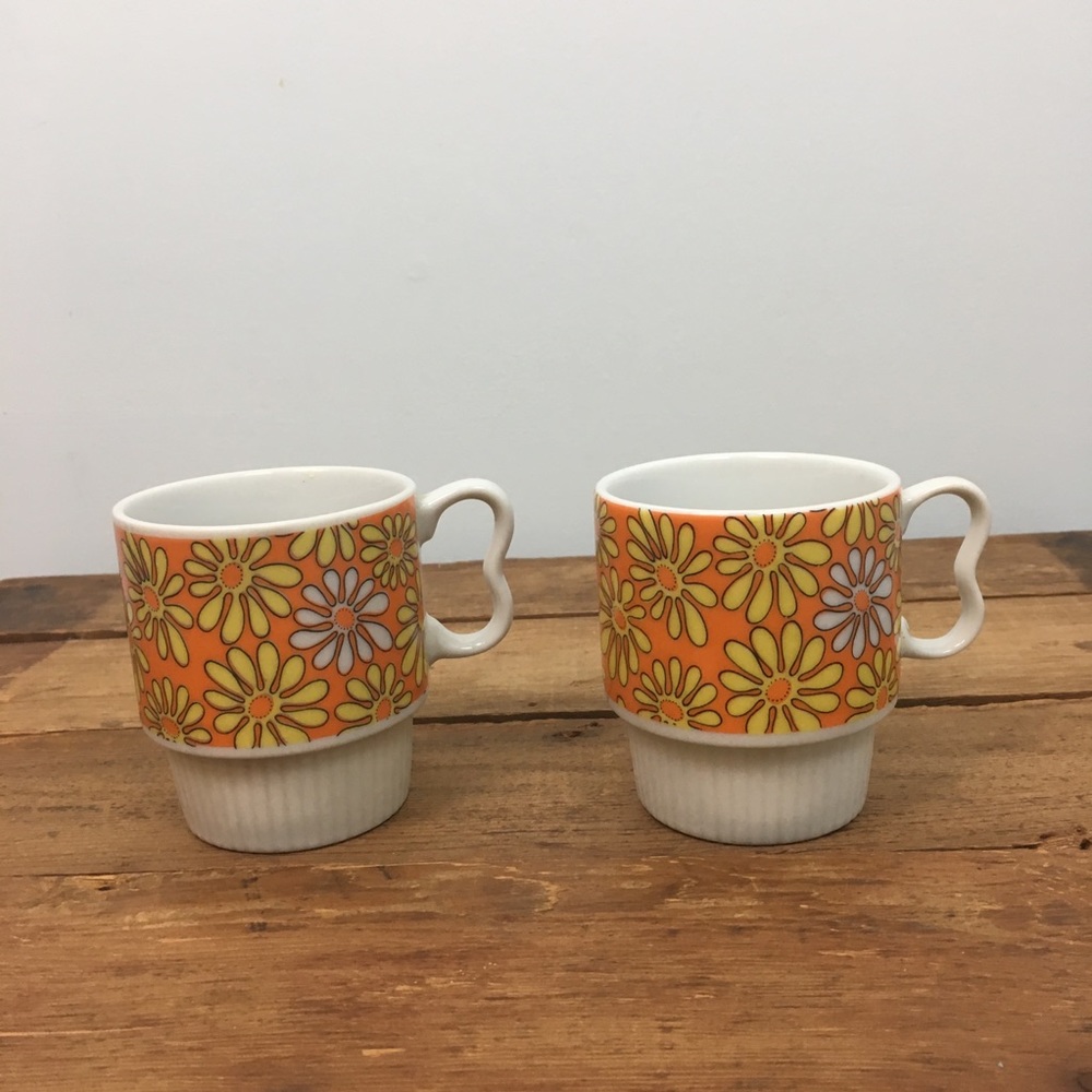 VTG 60's Daisy Stacking Coffee Mugs - Picture 7 of 8